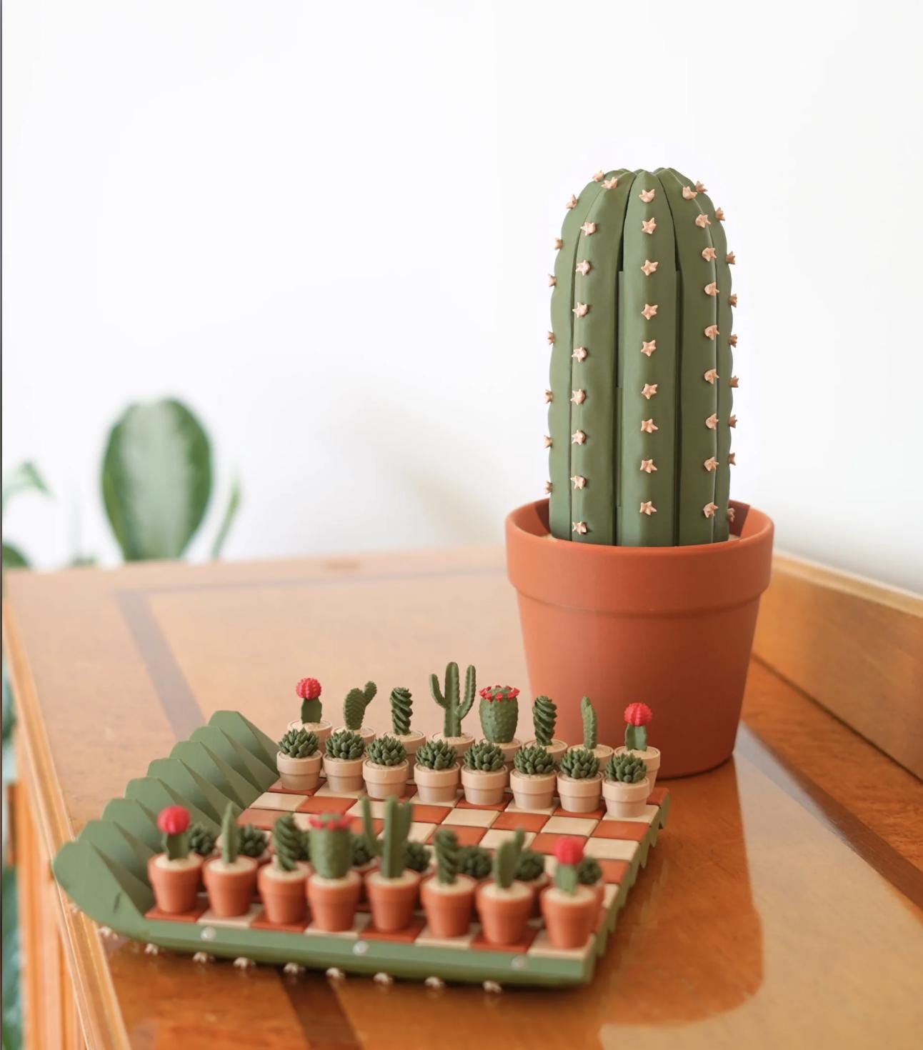 CactiChess – the Roll-Up Cactus Chess Set