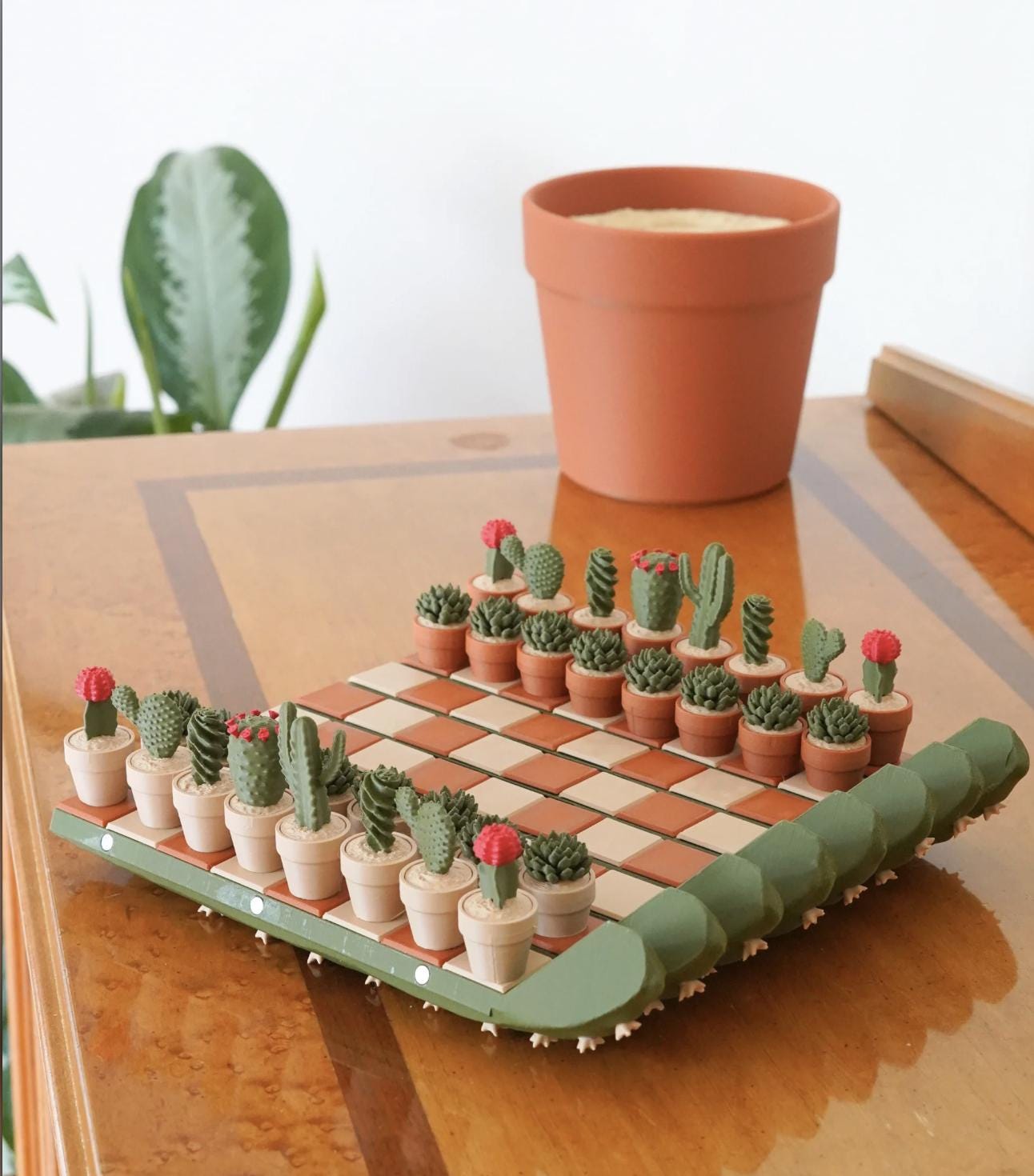 CactiChess – the Roll-Up Cactus Chess Set